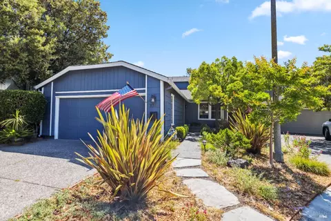 139 Nantucket Cv, San Rafael, CA 94901