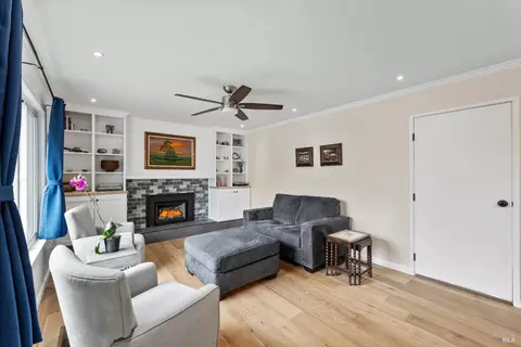 Living - 3524 Cascade St, Napa, CA 94558 photo 5 of 6