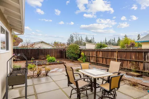 Exterior - 3524 Cascade St, Napa, CA 94558 photo 6 of 18