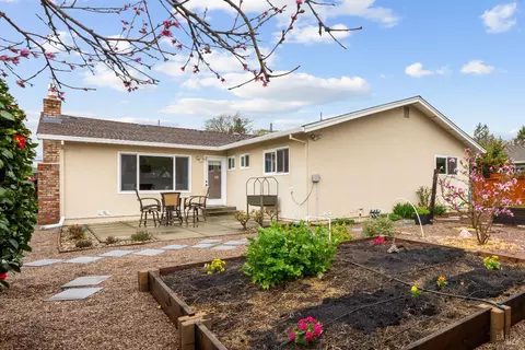 Exterior - 3524 Cascade St, Napa, CA 94558 photo 7 of 18