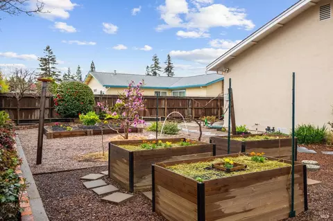Exterior - 3524 Cascade St, Napa, CA 94558 photo 15 of 18