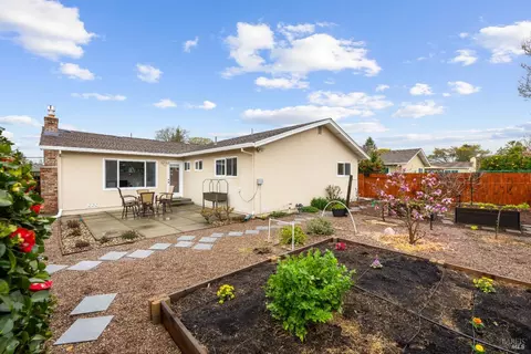 Exterior - 3524 Cascade St, Napa, CA 94558 photo 18 of 18