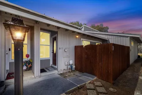 613 Beelard Dr, Vacaville, CA 95687