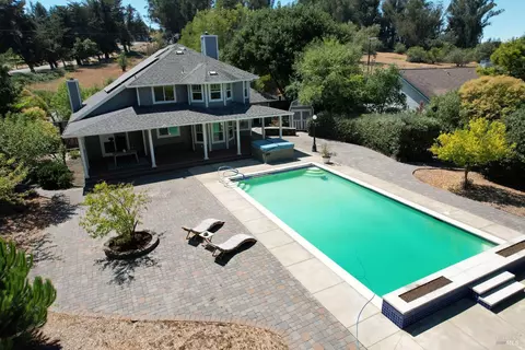 Exterior - 8704 Cypress Ave, Cotati, CA 94931 photo 8 of 16