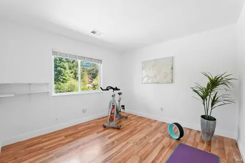 Bedroom - 8704 Cypress Ave, Cotati, CA 94931 photo 5 of 5