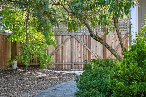 Exterior - 8704 Cypress Ave, Cotati, CA 94931 photo 13 of 16