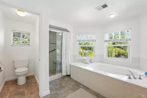 Bath - 8704 Cypress Ave, Cotati, CA 94931 photo 5 of 7