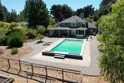 Exterior - 8704 Cypress Ave, Cotati, CA 94931 photo 7 of 16