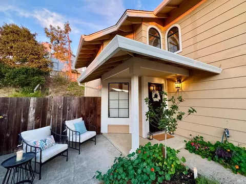 124 Nalisty Dr, Vallejo, CA 94590