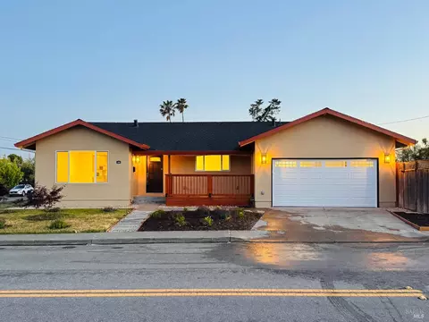 704 Crinella Dr, Petaluma, CA 94954