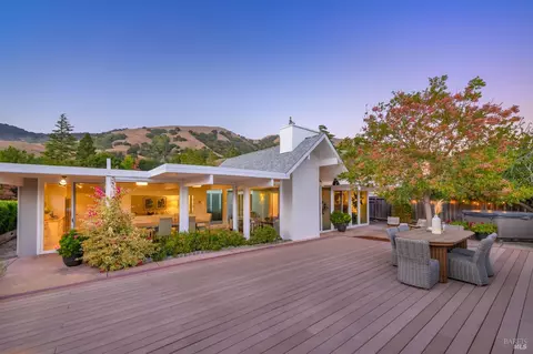 29 Mount Foraker Dr, San Rafael, CA 94903