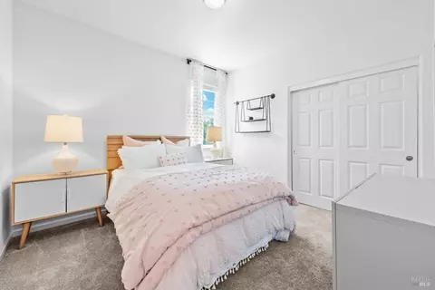 Bedroom - 866 Fruit Stand Cir, Vacaville, CA 95688 photo 3 of 6