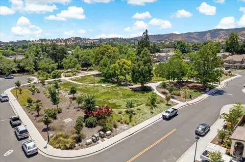View/Area - 866 Fruit Stand Cir, Vacaville, CA 95688 photo 3 of 5