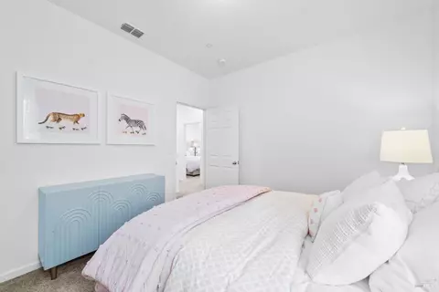 Bedroom - 866 Fruit Stand Cir, Vacaville, CA 95688 photo 4 of 6