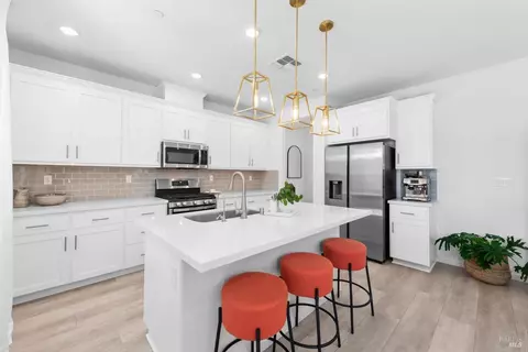 866 Fruit Stand Cir, Vacaville, CA 95688