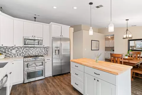 Kitchen - 1735 Marenda Dr, Dixon, CA 95620 photo 3 of 6