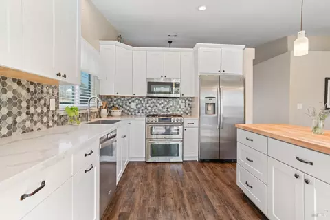 Kitchen - 1735 Marenda Dr, Dixon, CA 95620 photo 6 of 6