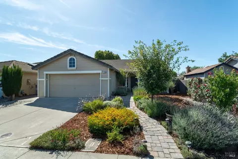 1735 Marenda Dr, Dixon, CA 95620