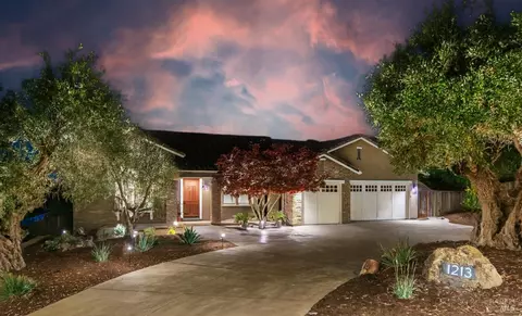 1213 Tall Grass Ct, Napa, CA 94558