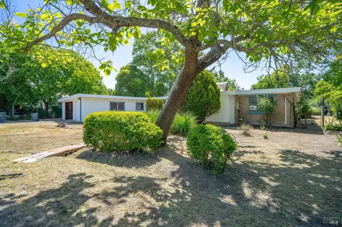 4722 Sunshine Ave, Santa Rosa, CA 95409