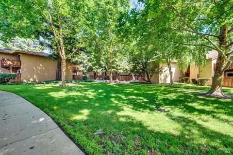 652 Arcadia Dr, Vacaville, CA 95687 photo 43