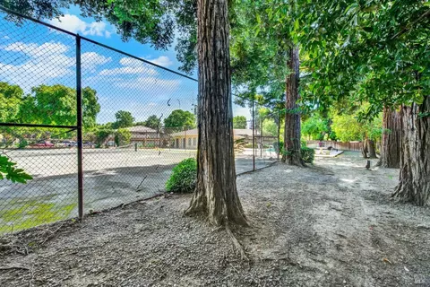 652 Arcadia Dr, Vacaville, CA 95687 photo 41
