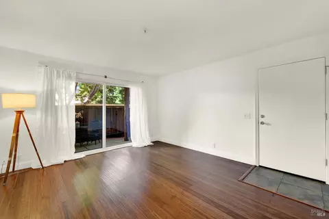 652 Arcadia Dr, Vacaville, CA 95687 photo 9