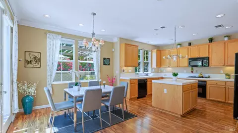 8012 Carlisle Way, Vallejo, CA 94591 photo 4