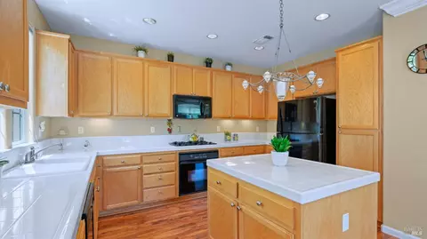8012 Carlisle Way, Vallejo, CA 94591 photo 5