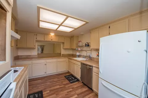 Kitchen - 1 Liberty Ln, Petaluma, CA 94952 photo 2 of 4