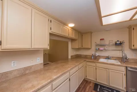 Kitchen - 1 Liberty Ln, Petaluma, CA 94952 photo 4 of 4