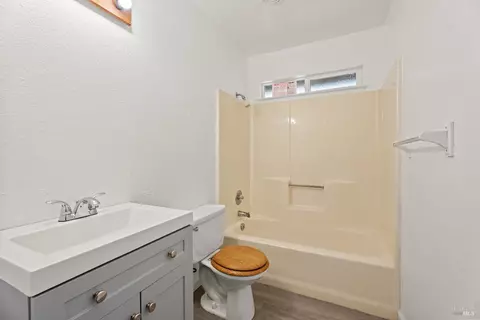 Bath - 91 Nancy Ln, Willits, CA 95490 photo 1 of 1