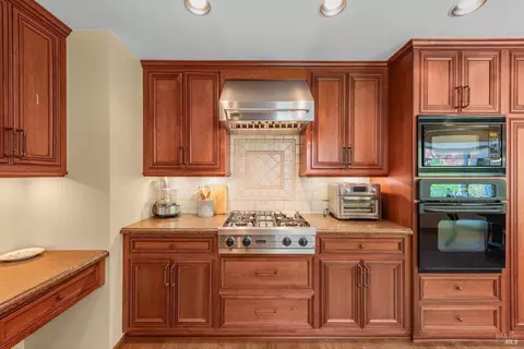 Kitchen - 730 Buck Ave, Vacaville, CA 95688 photo 3 of 7