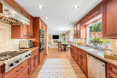 Kitchen - 730 Buck Ave, Vacaville, CA 95688 photo 2 of 7
