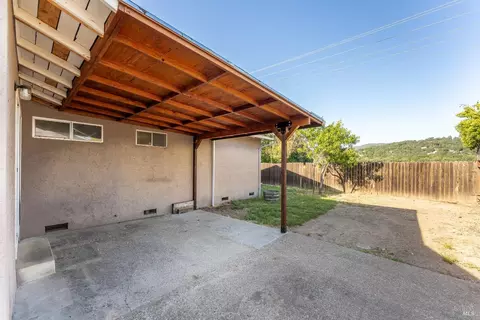 425 Washo Dr, Ukiah, CA 95482 photo 15