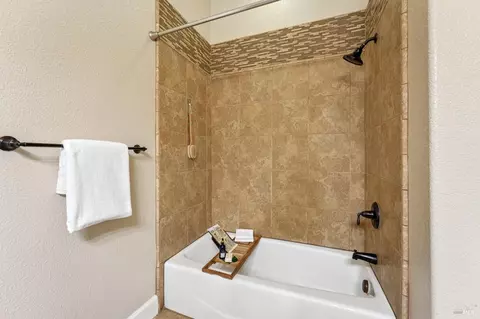 Bath - 1224 Sonata Dr, Vallejo, CA 94591 photo 2 of 3