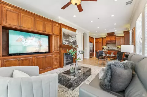 Living - 1224 Sonata Dr, Vallejo, CA 94591 photo 4 of 6
