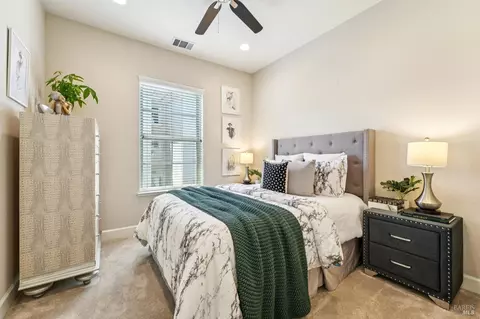 Bedroom - 1224 Sonata Dr, Vallejo, CA 94591 photo 1 of 6