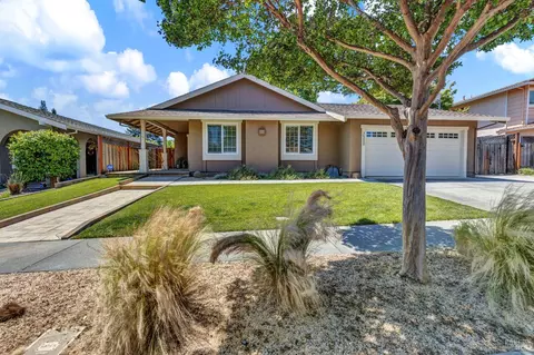 3433 Scenic Dr, Napa, CA 94558