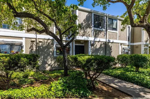 900 Southampton Rd #123, Benicia, CA 94510
