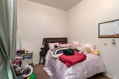 Bedroom - 530 Wall St, Windsor, CA 95492 photo 2 of 6