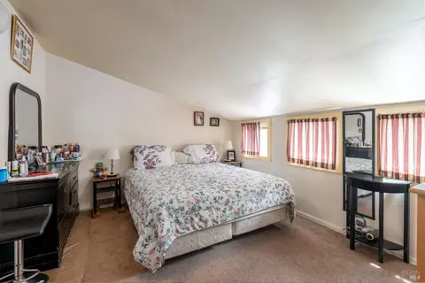 Bedroom - 530 Wall St, Windsor, CA 95492 photo 1 of 6