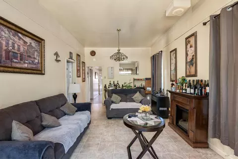 Living - 530 Wall St, Windsor, CA 95492 photo 1 of 3