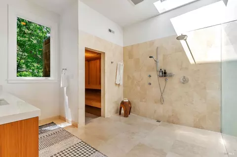 Bath - 3 Wainwright Pl, Mill Valley, CA 94941 photo 4 of 10