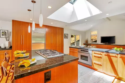 Kitchen - 3 Wainwright Pl, Mill Valley, CA 94941 photo 7 of 11
