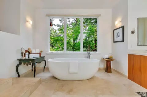 Bath - 3 Wainwright Pl, Mill Valley, CA 94941 photo 1 of 10