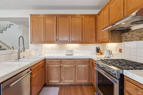 Kitchen - 8416 Trione Cir, Windsor, CA 95492 photo 1 of 3
