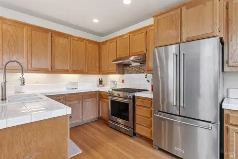 Kitchen - 8416 Trione Cir, Windsor, CA 95492 photo 2 of 3