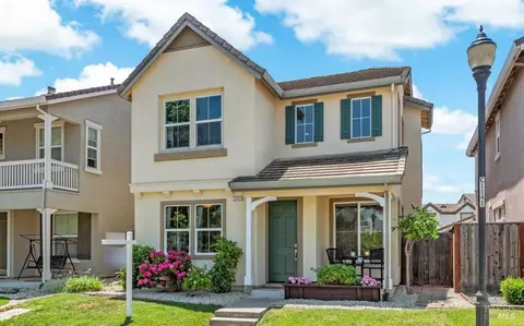 1341 Valley Glen Dr, Dixon, CA 95620