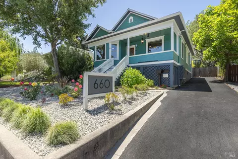 660 S Main St, Sebastopol, CA 95472